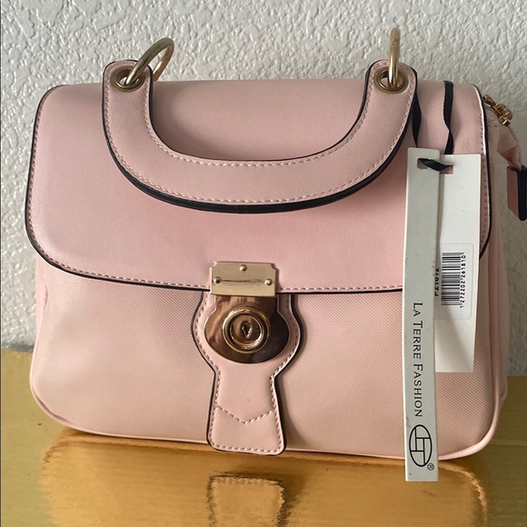 Elegant Pink Satchel with Gold Lock and Top Handle - Picture 1 of 8